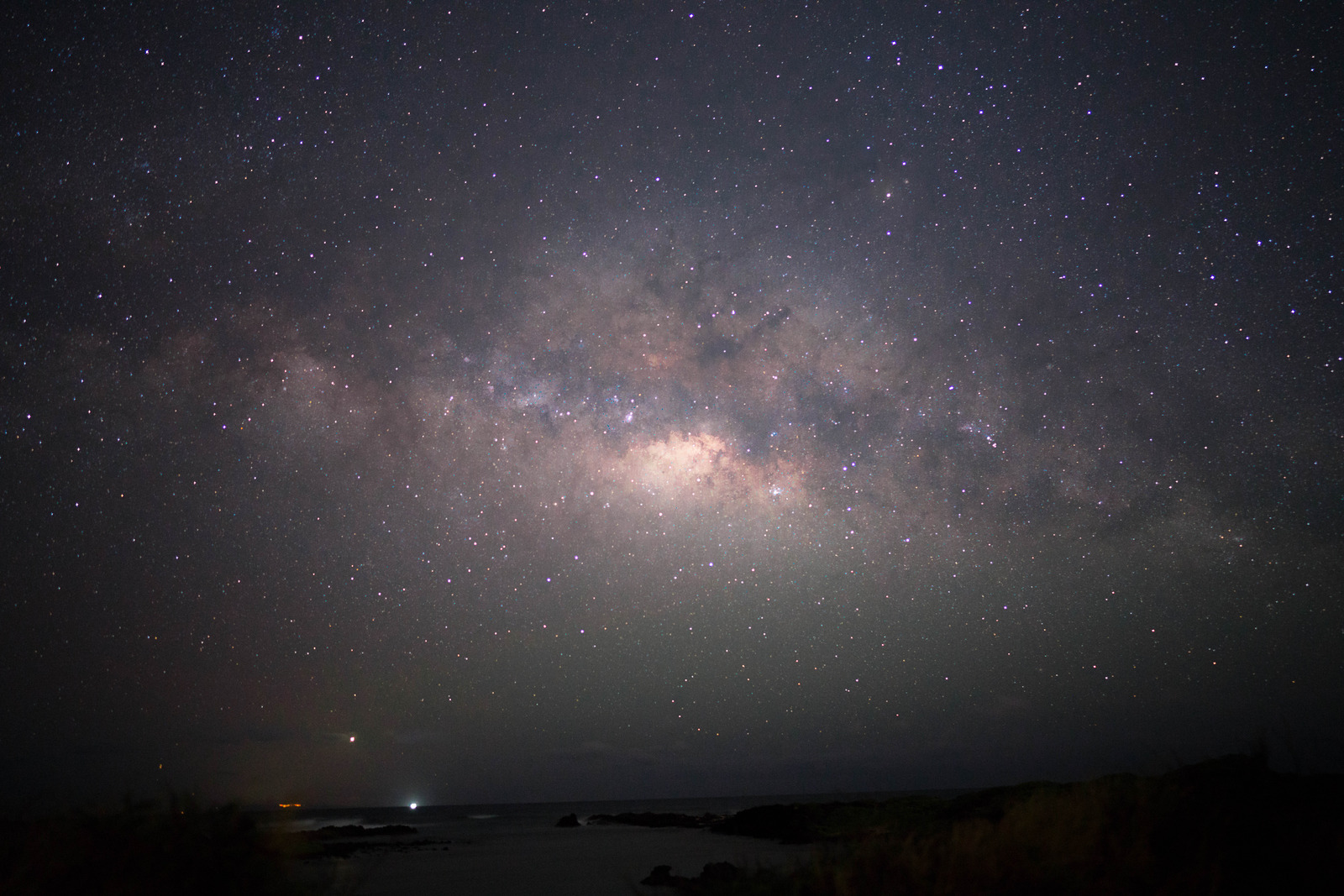 深色星空壁纸 深蓝色背景图片唯美 深蓝色天空图片 淡蓝色星空背景图