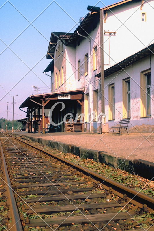 户外站台旧垂直室外铁轨德国欧洲火车站摄影