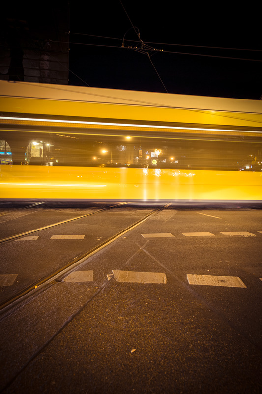 公路黑夜夜晚模糊光线黑暗高速公路景深街道光