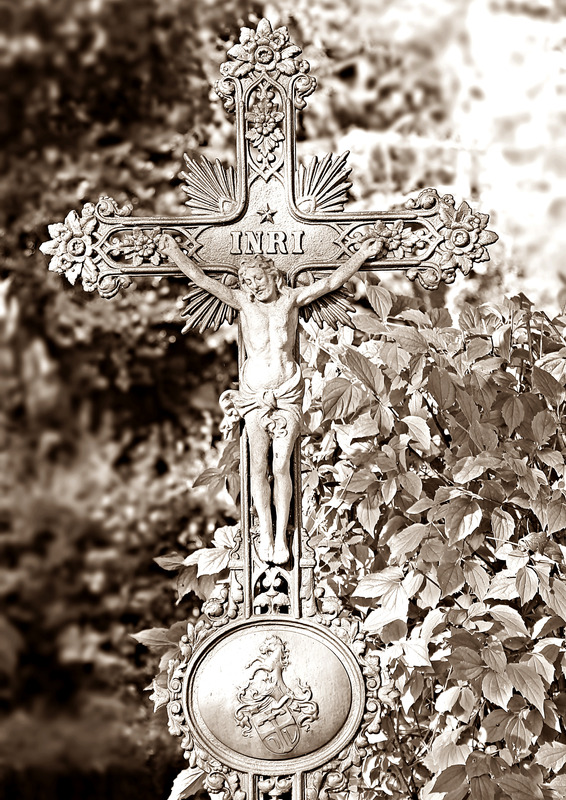 黑白耶稣十字架十字耶稣受难黑白相间天主教图片