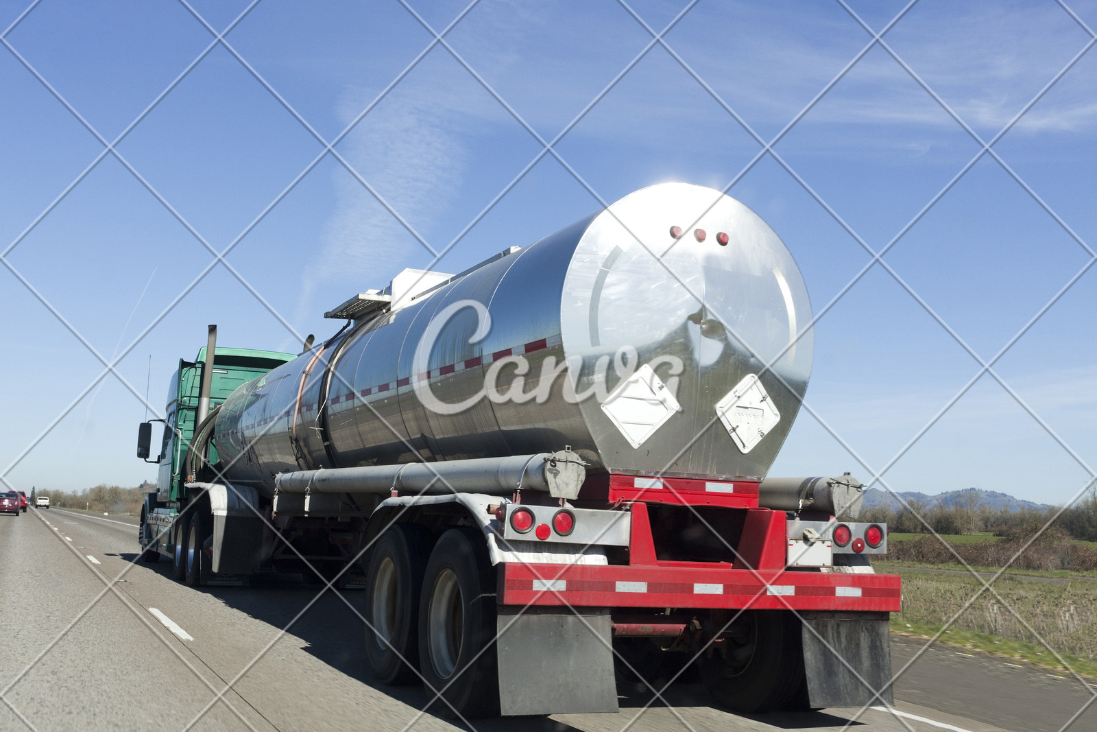 天空蓝色户外公路货车运输美国摄影巨大的燃料罐工业图片